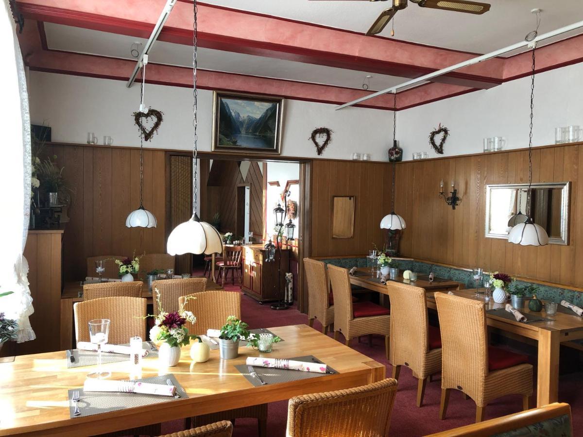 Hotel-Restaurant Wilhelmsbad Seesen Buitenkant foto