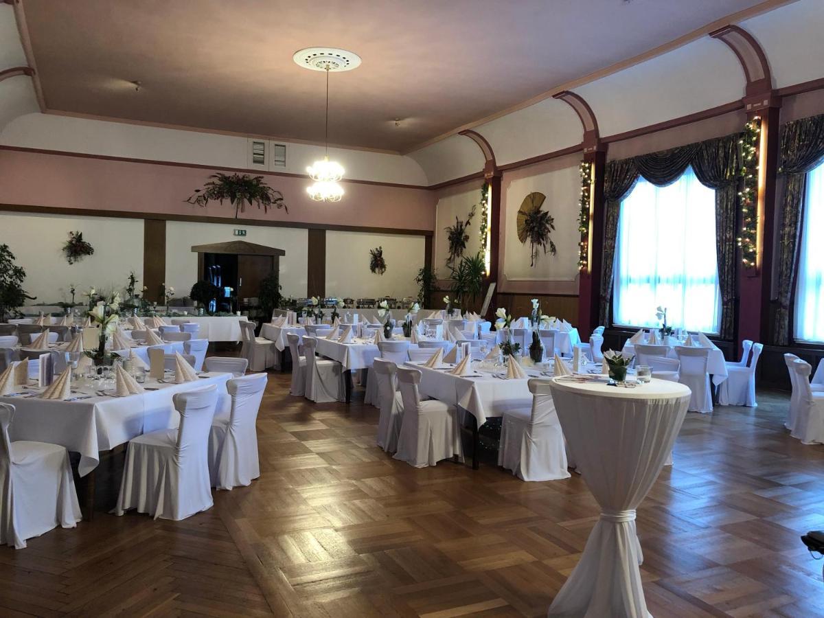 Hotel-Restaurant Wilhelmsbad Seesen Buitenkant foto