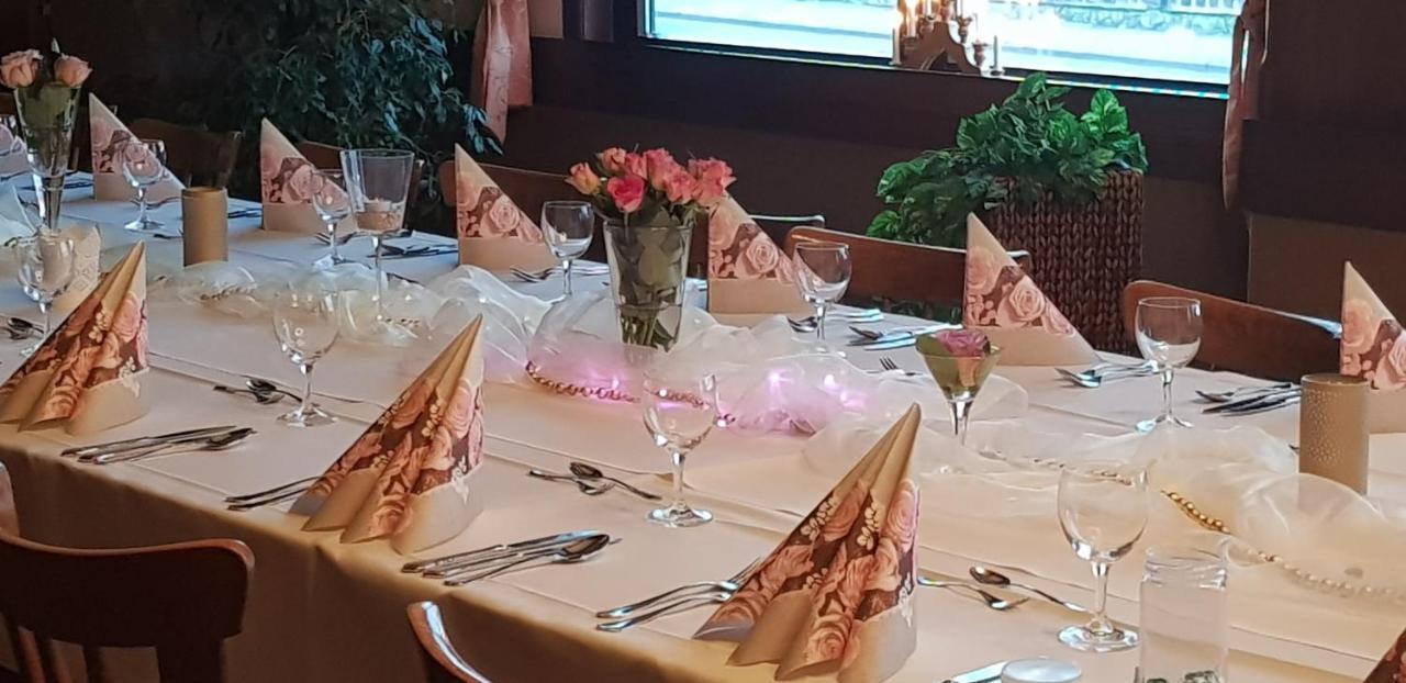 Hotel-Restaurant Wilhelmsbad Seesen Buitenkant foto