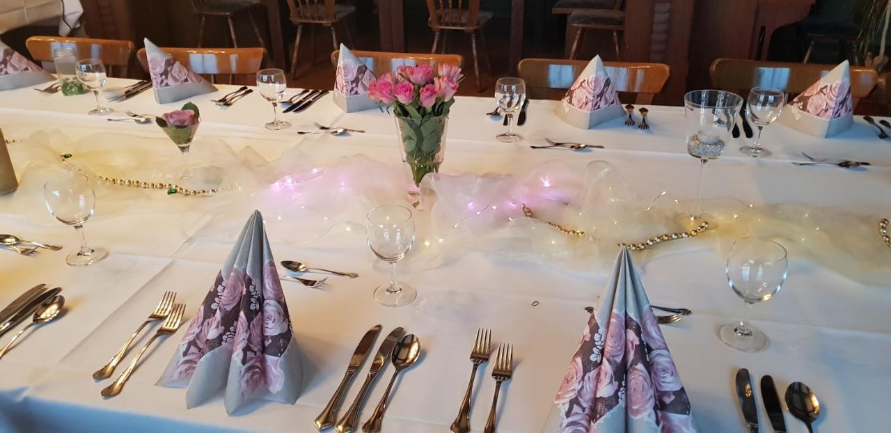 Hotel-Restaurant Wilhelmsbad Seesen Buitenkant foto