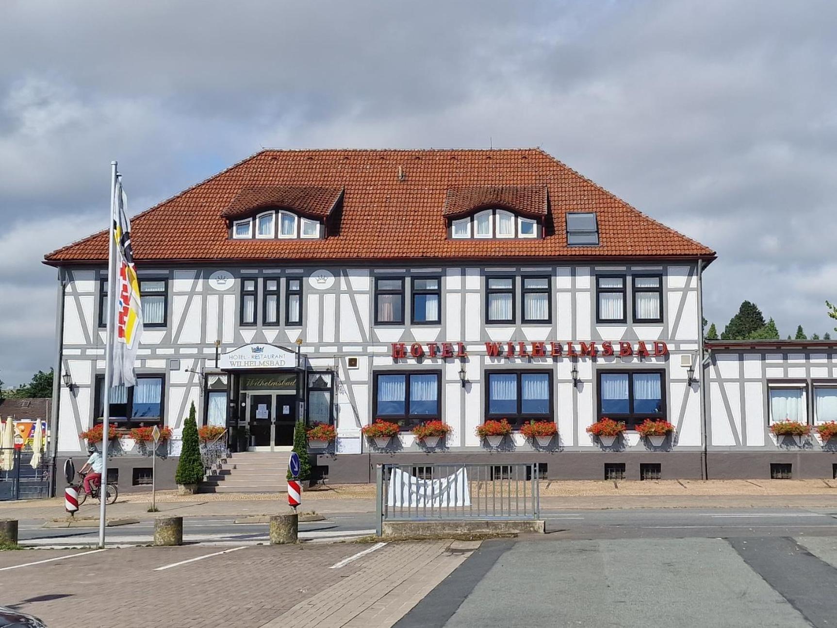 Hotel-Restaurant Wilhelmsbad Seesen Buitenkant foto